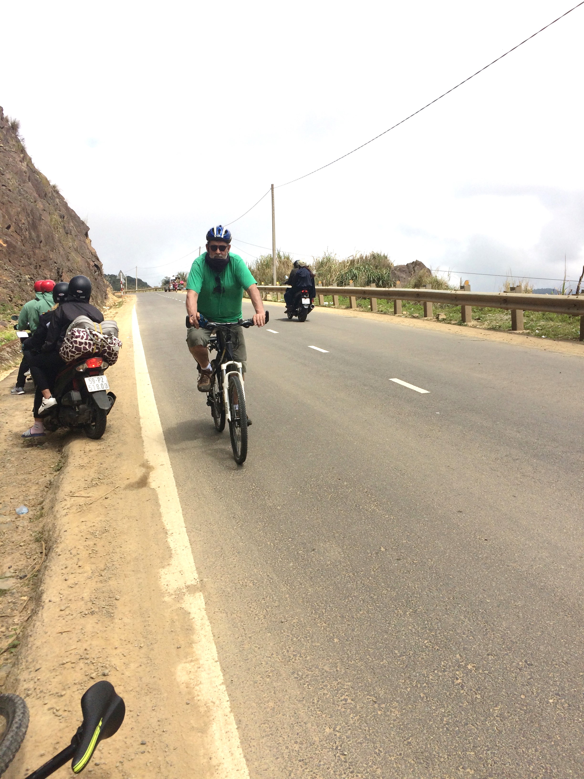 80km ride over the Hon Giao Pass to lunch at Khahn Vinh (56)