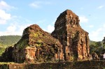 Tour of My Son Champa settlement site&nbsp;(94)